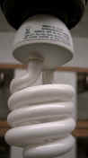 compact_UVB_lampe.JPG (26389 Byte)